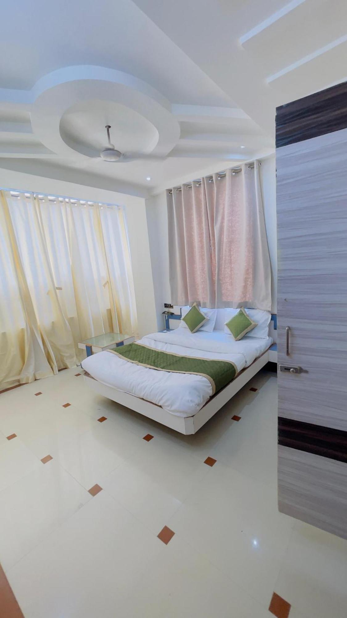 Vedaanta Hotel Banswara ภายนอก รูปภาพ