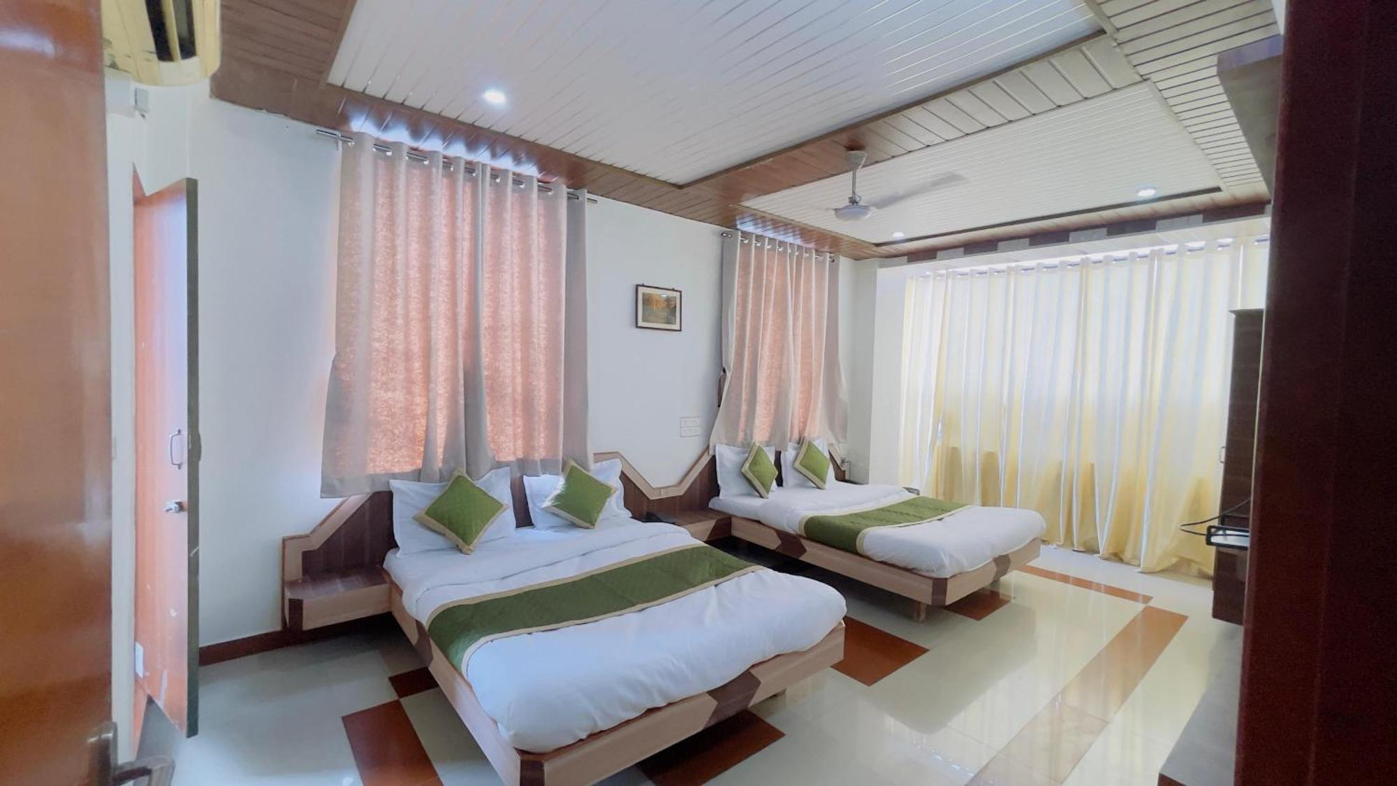 Vedaanta Hotel Banswara ภายนอก รูปภาพ