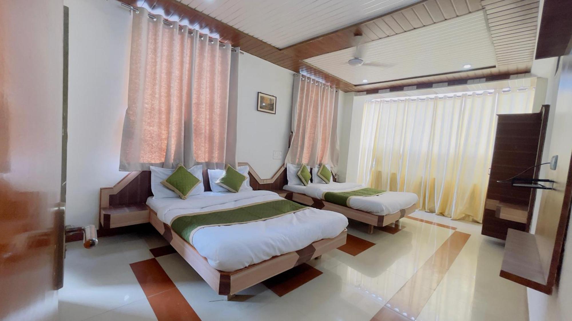 Vedaanta Hotel Banswara ภายนอก รูปภาพ